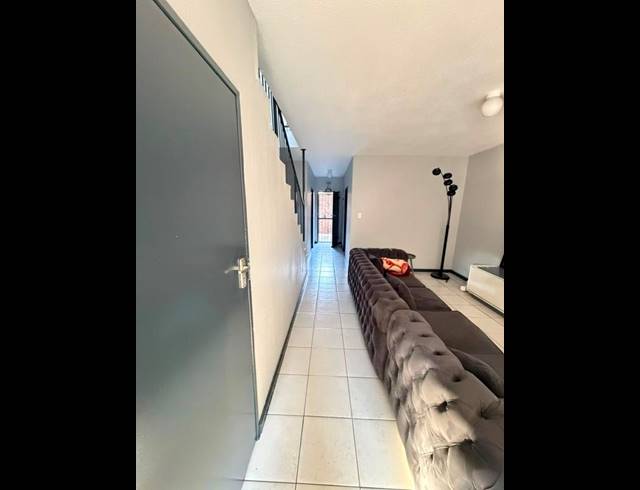 3 BEDROOM PROPERTY TO RENT IN WINDSOR EAST